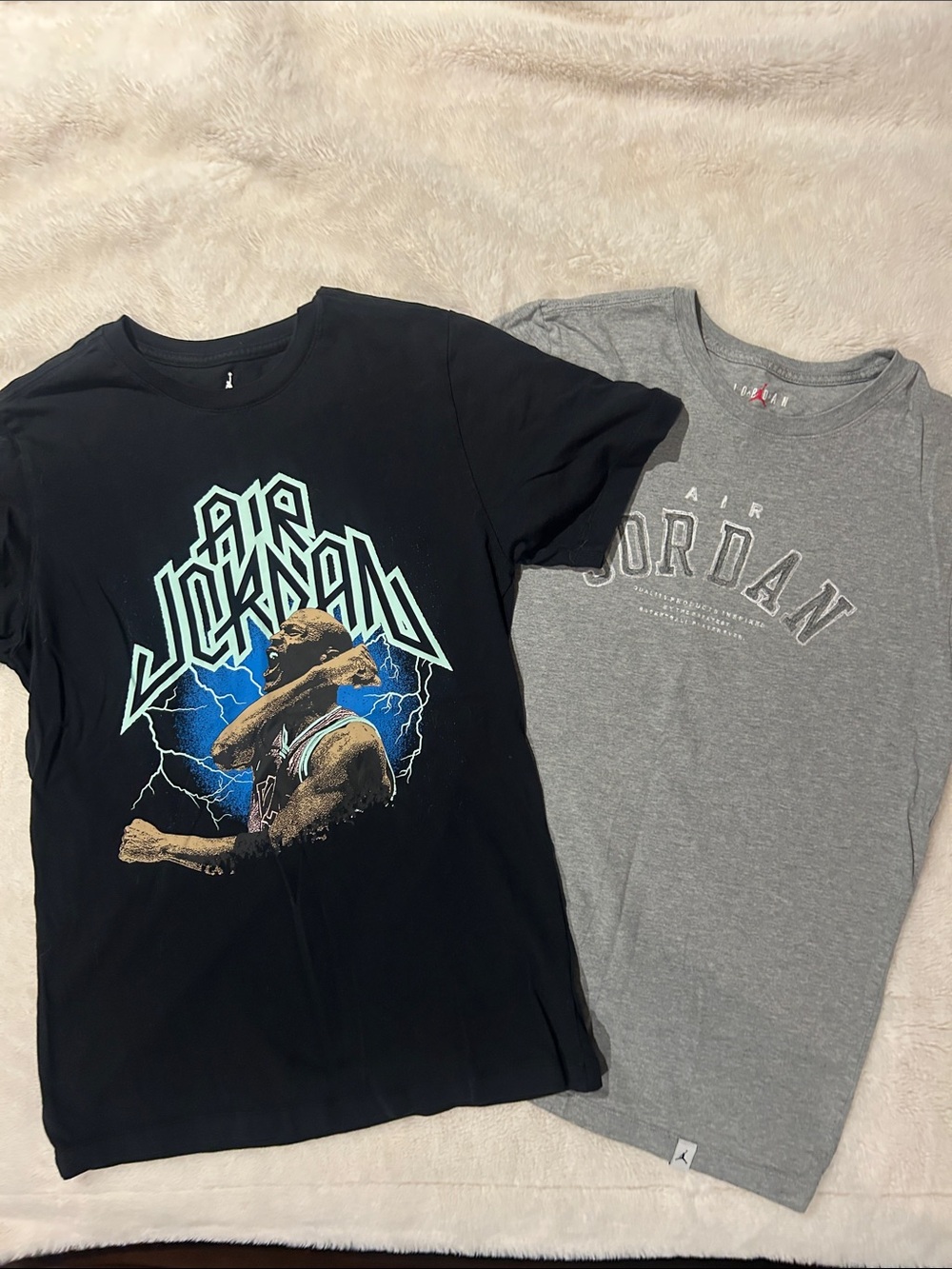 Air Jordan Graphic Tee & Jordan Logo Tee - Black & Gray